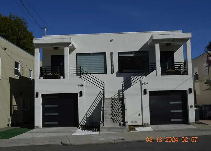 Modern 2Br 2Ba Oakland Oasis Furnished & Level 2 Evc